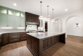 3120 Brookhollow