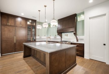 3120 Brookhollow