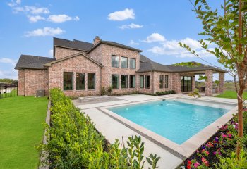 5905 Mayfair Lane