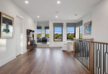 6729 Bluff Hollow