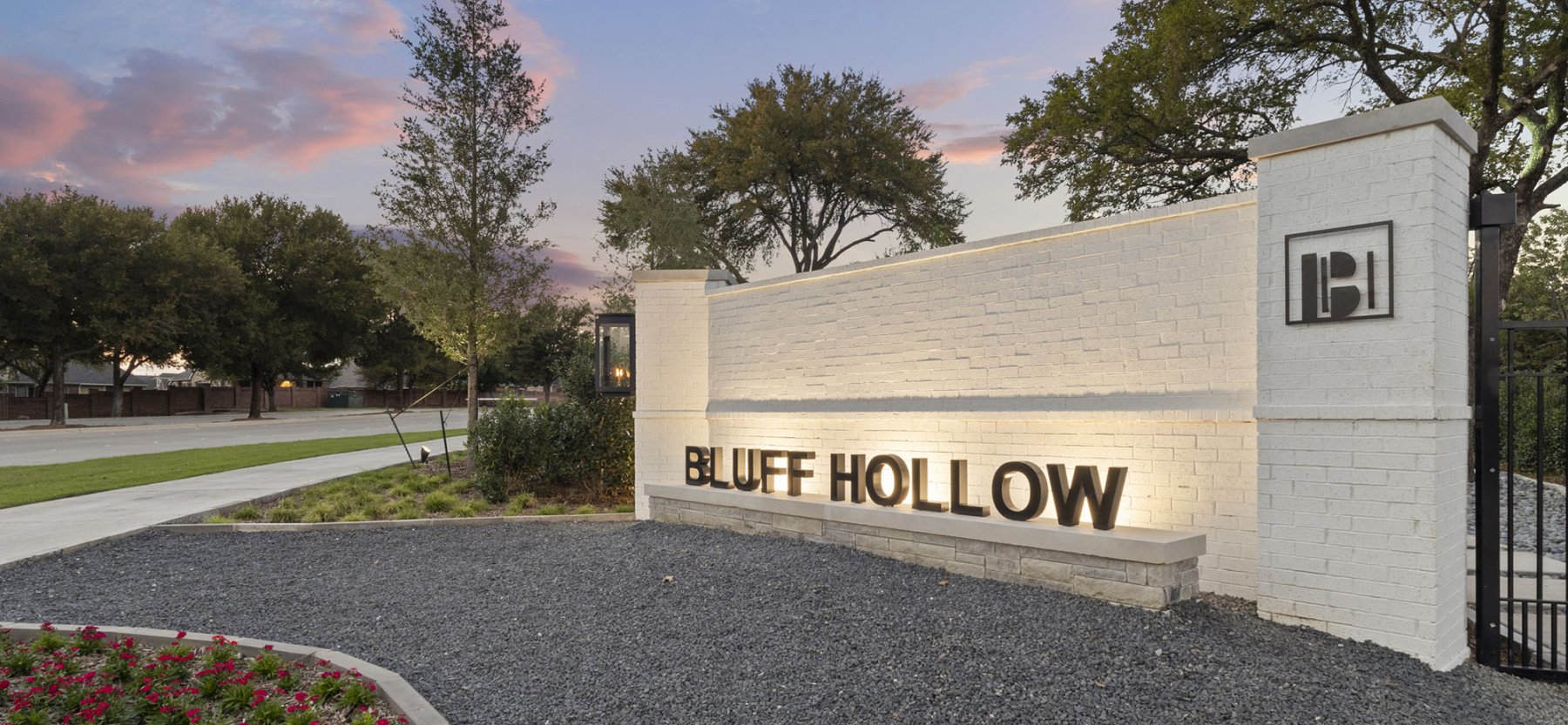 Bluff Hollow