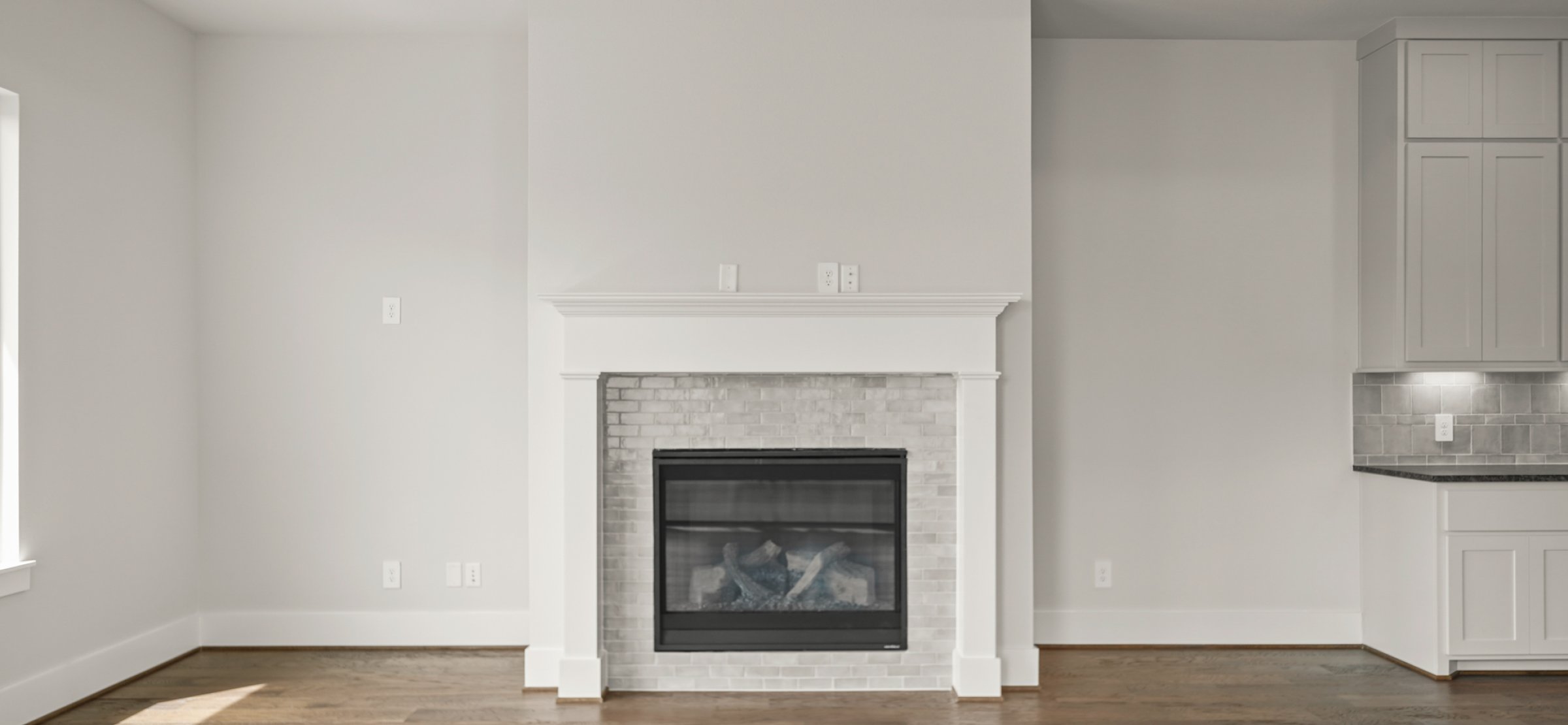 15012 Lakeline Green