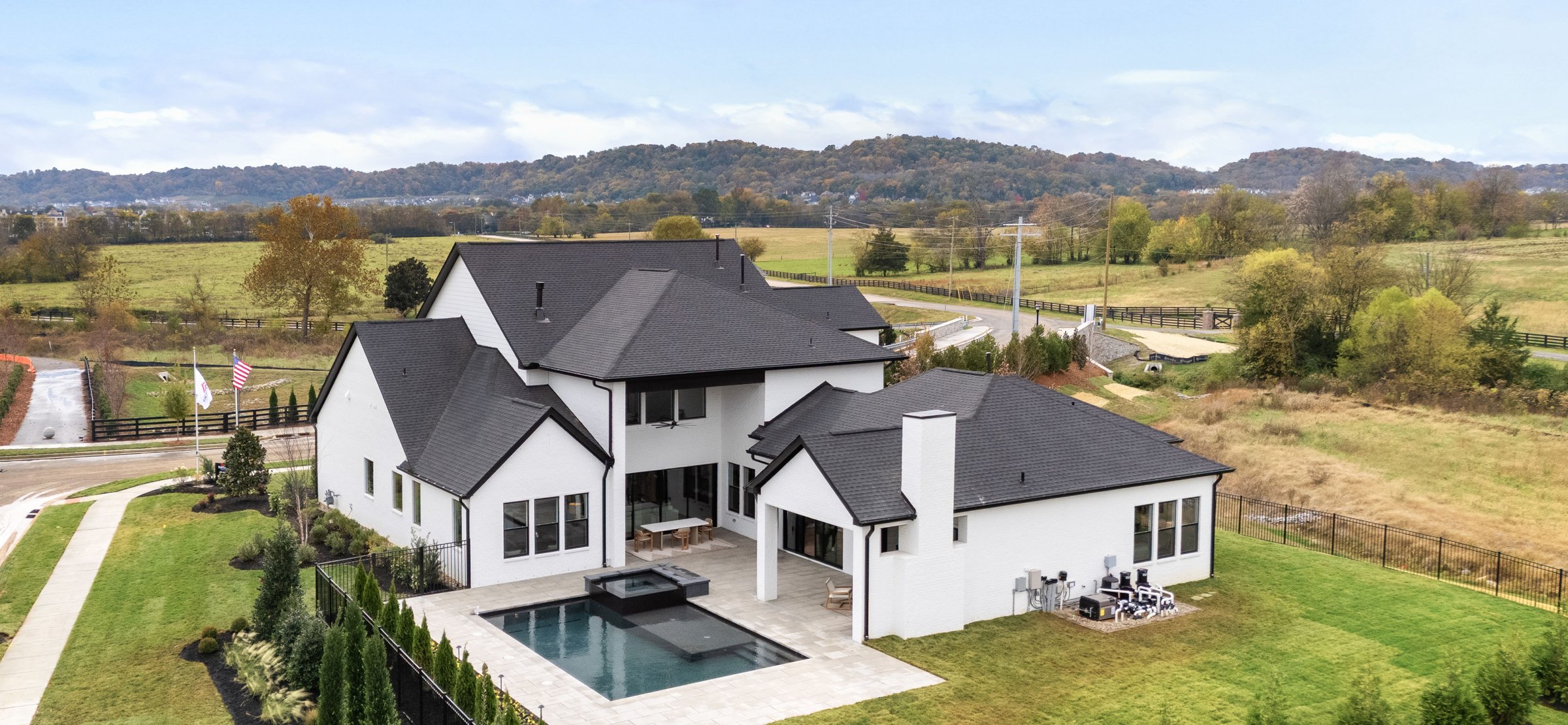 1095 Hamilton Dr - Model